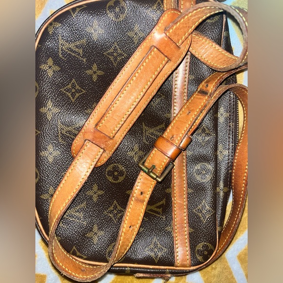 Louis Vuitton Monogram Jeune Fille MM - Picture 12 of 13